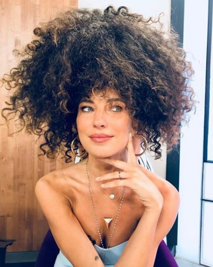 Burcu Esmersoy'un yeni imaj şakası