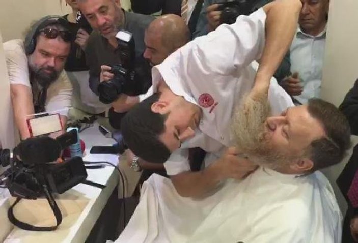CHP’li Aytuğ Atıcı OHAL sakallarını kestirdi