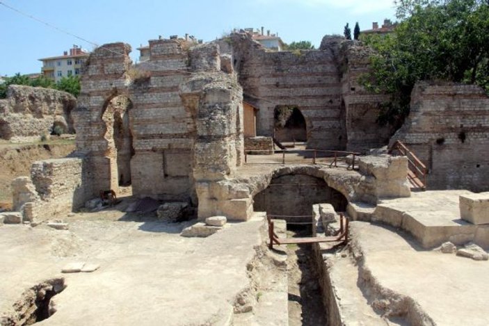 Romalıların dinlenme merkezi gün yüzüne çıkarılıyor