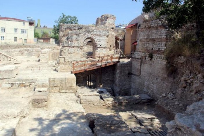 Romalıların dinlenme merkezi gün yüzüne çıkarılıyor