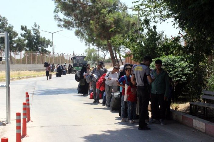 44 bin Suriyeli Türkiye'ye dönüş yaptı