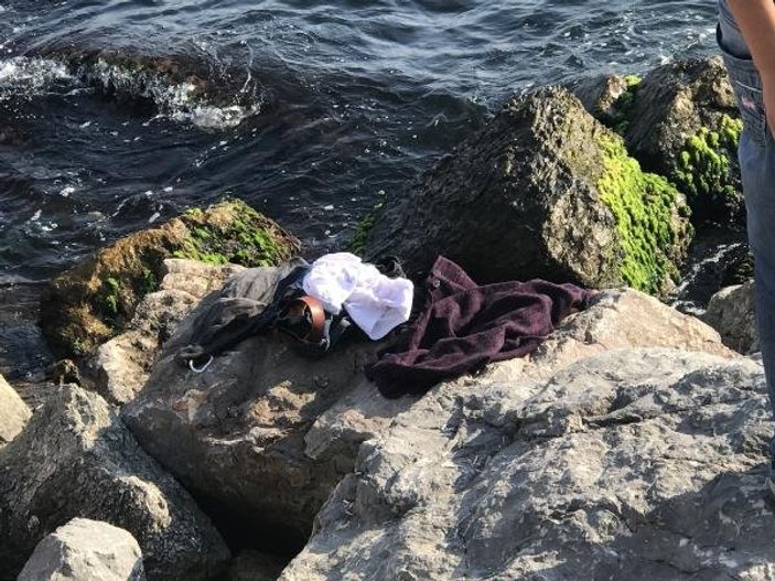 Kadıköy Moda'da denize giren genç boğuldu