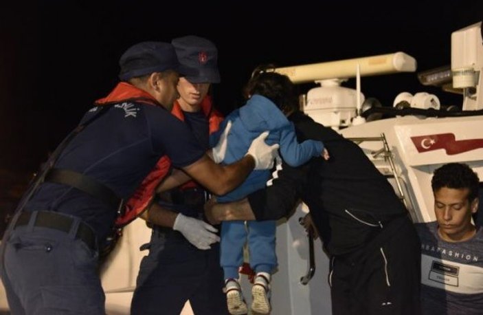 Çeşme’de 41 göçmen yakalandı