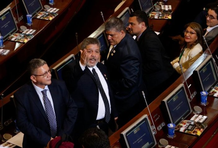 Kolombiya'da eski FARC gerillaları parlamentoda
