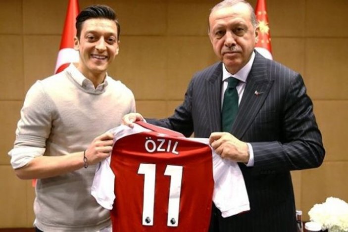 Başkan Erdoğan, Mesut Özil'i aradı