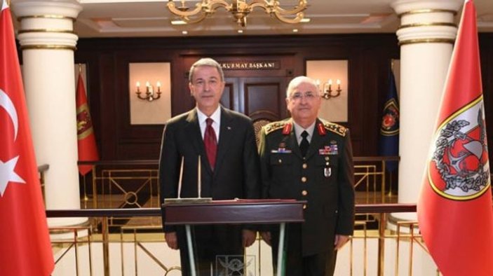 Milli Savunma Bakanı Akar'dan göreve başlama mesajı
