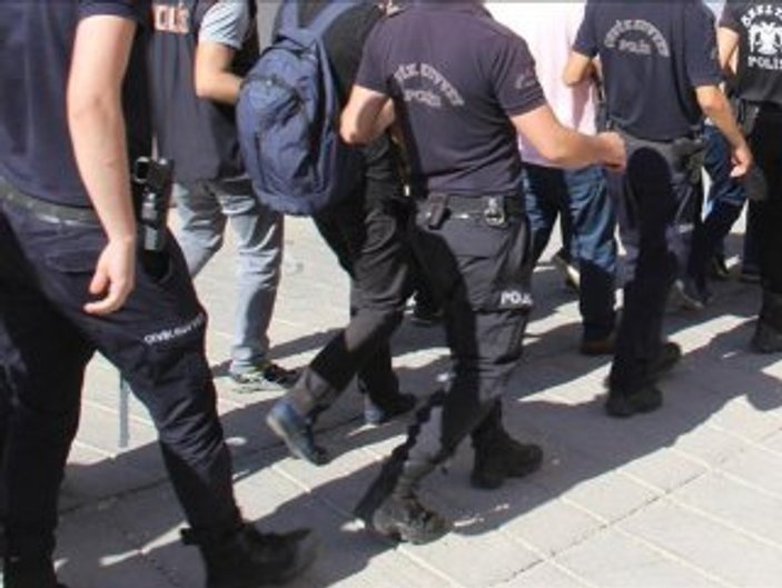 Polislik sınavında soruları çalan FETÖ'cülere gözaltı