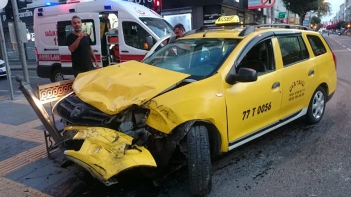 Yalova’da ters yön kazası: 2 yaralı
