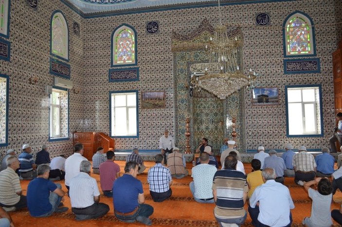 Bursa'daki 100. Yıl Camii yenilendi