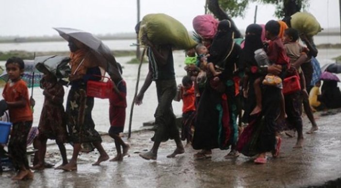 Myanmar'da şiddetli sel 10 kişiyi canından etti