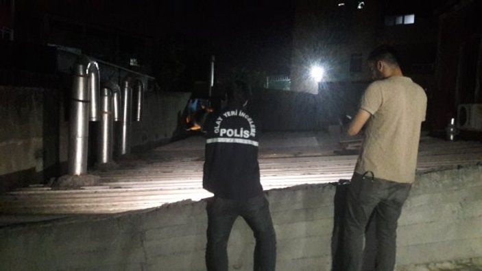 İstanbul'da prefabrik çatı çöktü 63 yaşındaki bekçi öldü