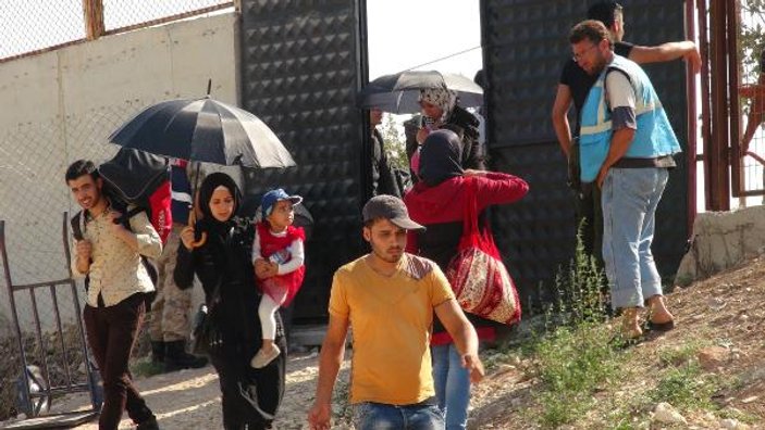 Sınır kapısında Suriyelilerin bayram yoğunluğu başladı