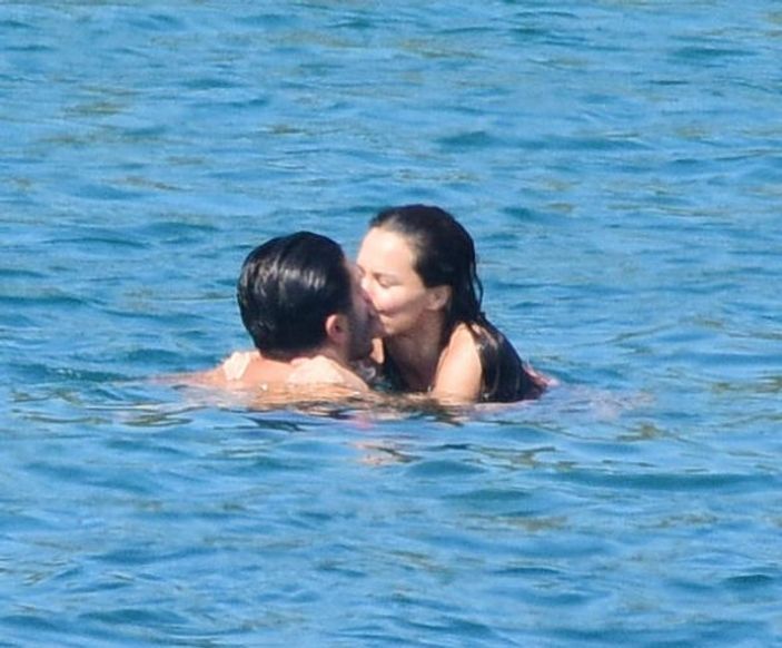 Ebru Şallı sevgilisiyle tatilde