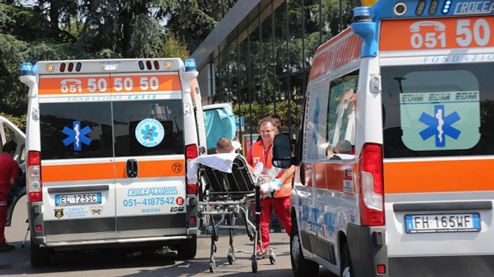 İtalya'da trafik kazası sonrası patlama: 2 ölü 60 yaralı