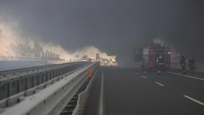 İtalya'da trafik kazası sonrası patlama: 2 ölü 60 yaralı