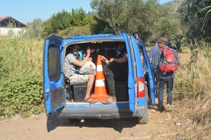 64 mülteci Yunanistan'a kaçarken yakalandı