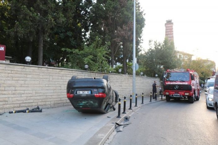 Üsküdar’da otomobil takla attı: 2 yaralı