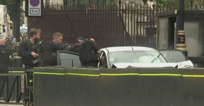 Londra'da güvenlik alarmı