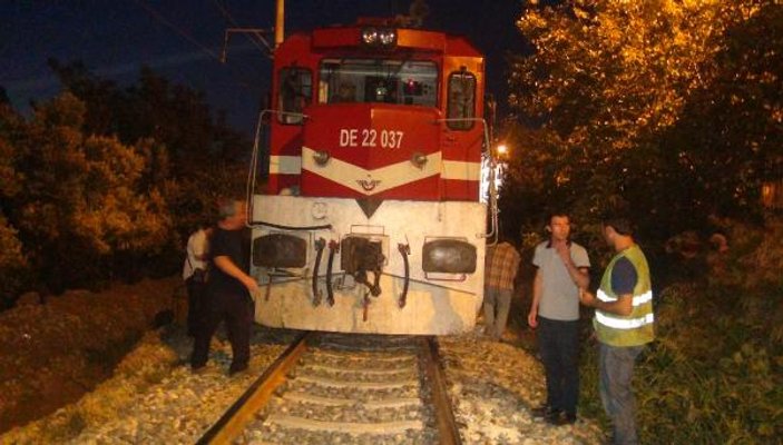 Yük treninin önüne atlayan kişi hayatını kaybetti
