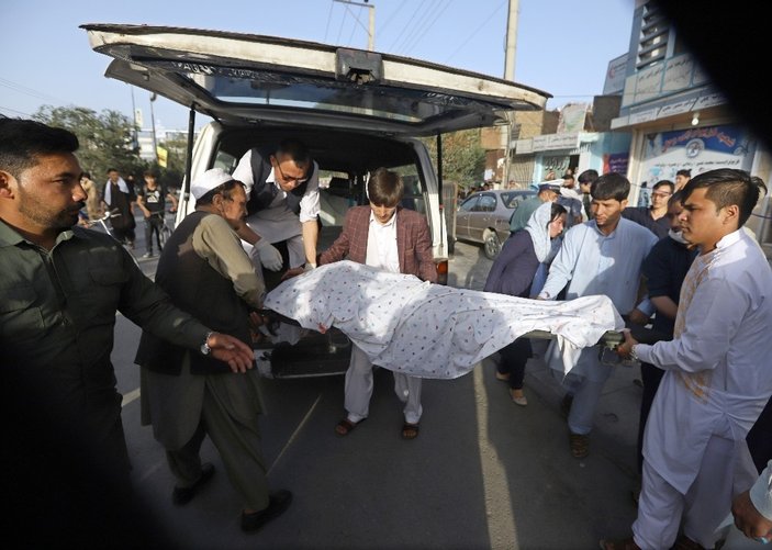 Afganistan’da okula bombalı saldırı: 48 ölü