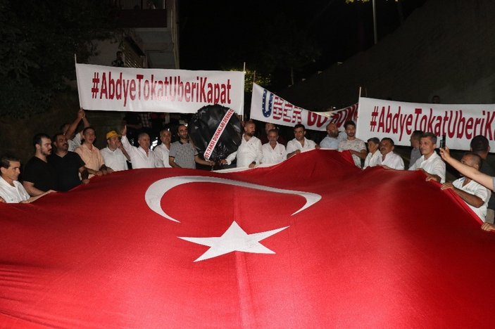 İstanbul’da taksicilerden ABD elçiliği önünde protesto