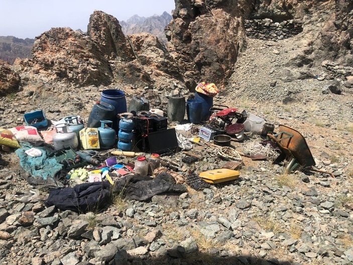 İkiyaka Dağları'nda PKK'ya ait mühimmat deposu bulundu