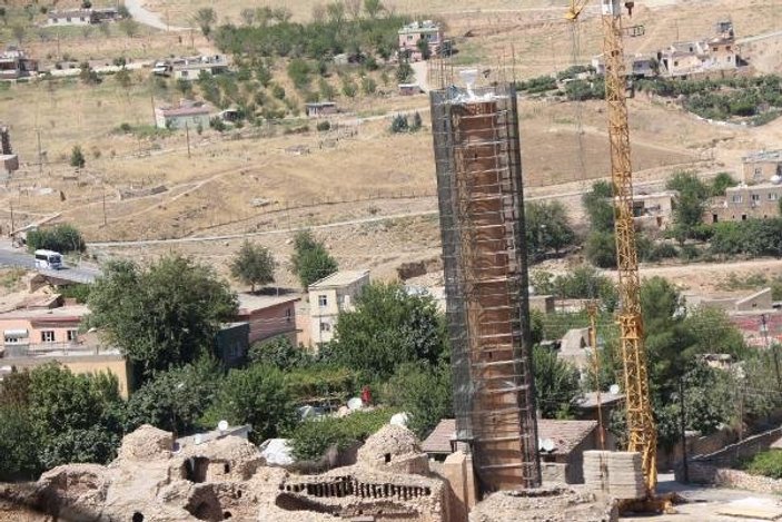 Hasankeyf'te minarenin taşları sökülmeye başlandı