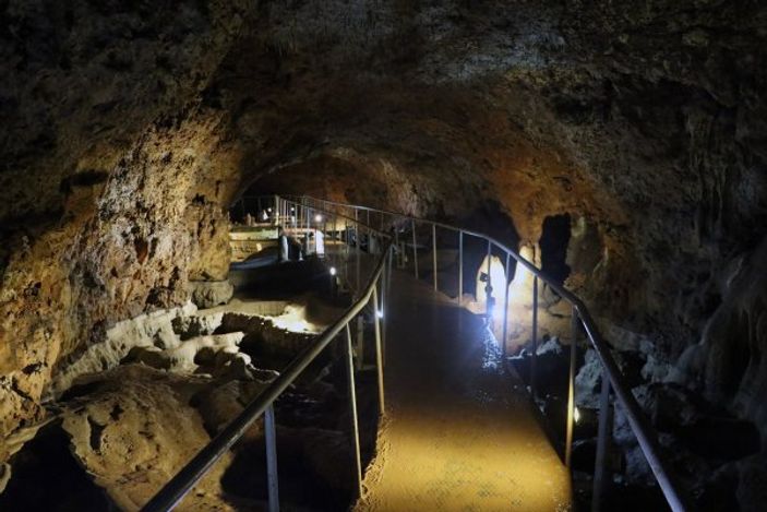 a İncesu Mağarası ziyaretçilerini büyülüyor