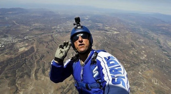 7 bin 620 metreden paraşütsüz atlayış