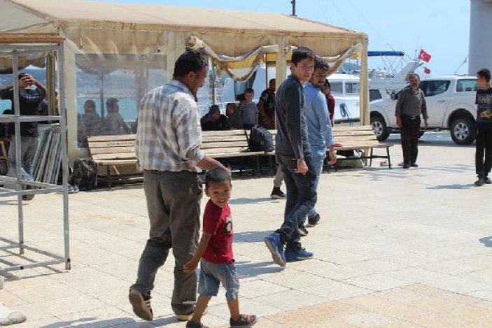 Ayvalık'ta 53 kaçak göçmen yakalandı