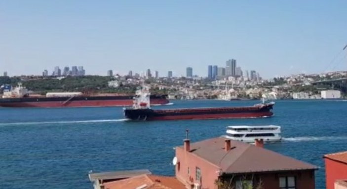 Dev gemiler İstanbul Boğazı'nı tehdit ediyor