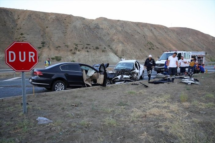 Erzincan'da kaza: 3'ü çocuk 7 ölü