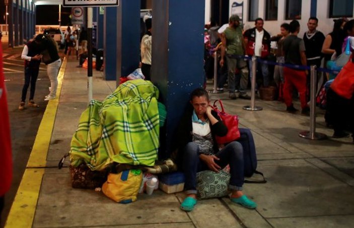 Venezuela'da halk yoksulluk nedeniyle göç ediyor
