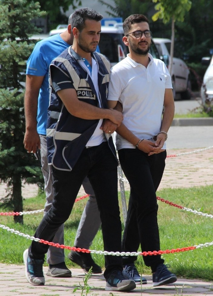 Sivas'ta esnafı soyup Antalya'da tatil yaptılar