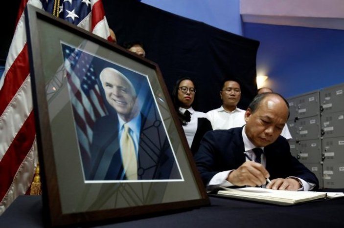 John McCain’in ölümü Barzani'yi üzdü