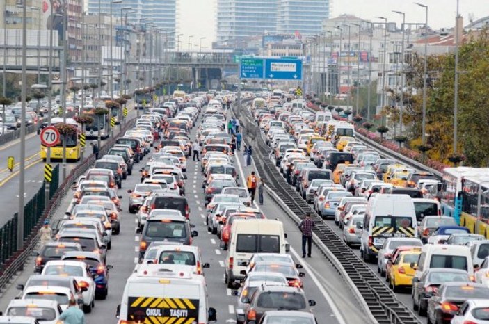 İstanbul'da 251 araç için terör takibi