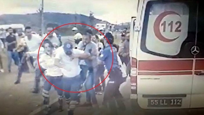Samsun'da 112 Acil Servis şoförünün darbedildiği anlar
