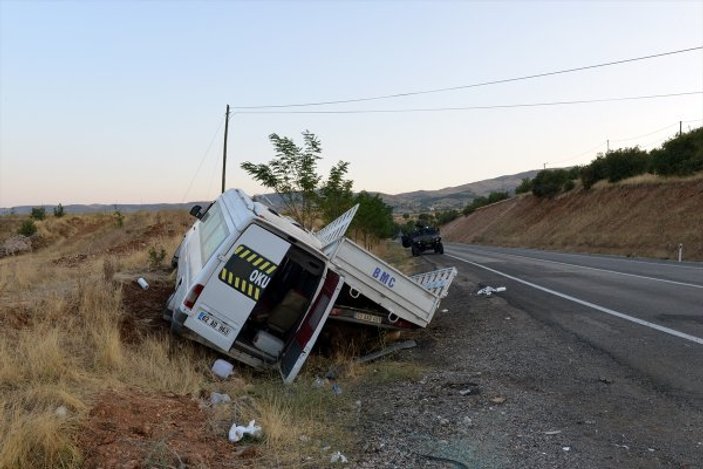 Tunceli-Elazığ karayolunda kaza: 3'ü çocuk 20 yaralı
