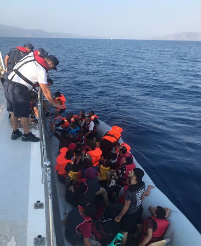 Kuşadası ve Didim’de 61 kaçak göçmen yakalandı