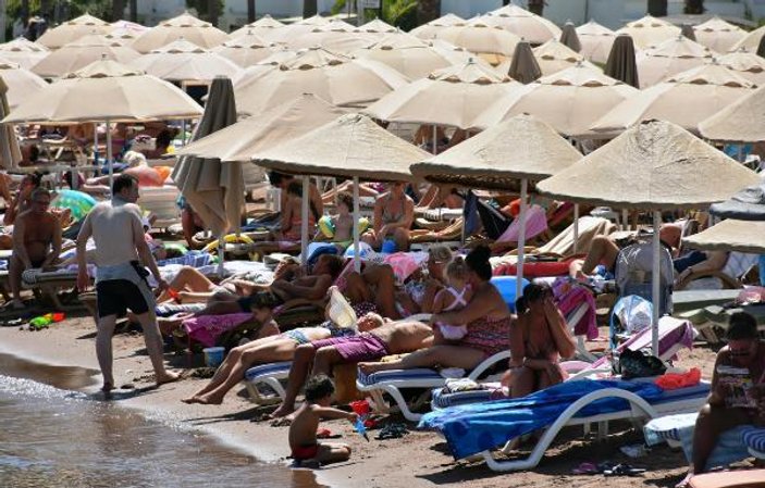Marmaris'te tatilciler eylülün tadını çıkarıyor