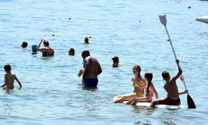 Marmaris'te tatilciler eylülün tadını çıkarıyor