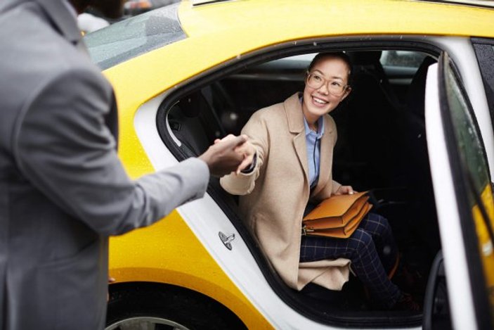 Fransa'da kadınlara özel taksi