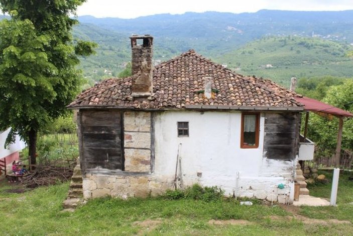 Köylerdeki eski evler tarihi yansıtıyor