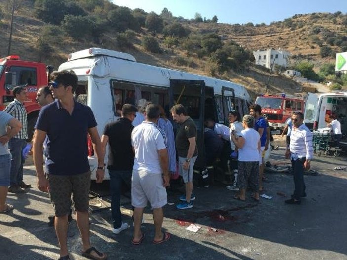 Muğla'da yolcu minibüsü devrildi: 16 yaralı