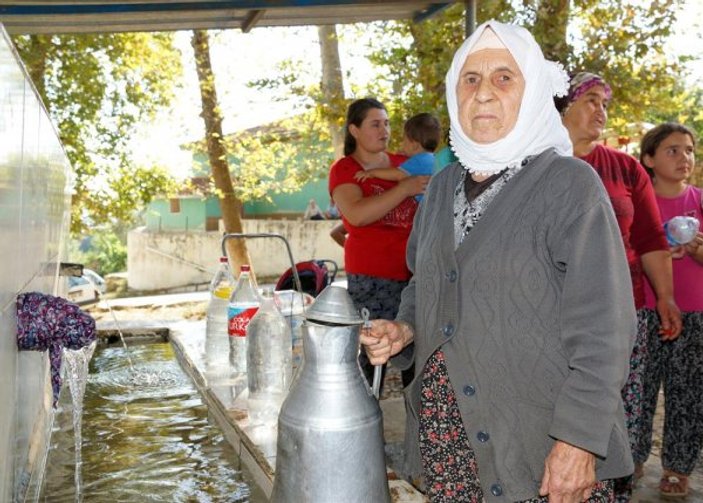 İzmirlilerin susuzluk sorununa eşekli çözümü