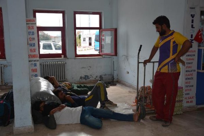 Pakistanlı 37 kaçak İstanbul diye Sinop'a bırakıldı