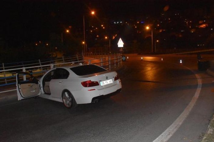 İzmir'de gece kulübü önünde silahlı kavga: 4 yaralı