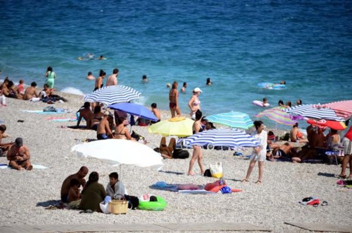 Antalya'da hava sıcaklığı 35 derece