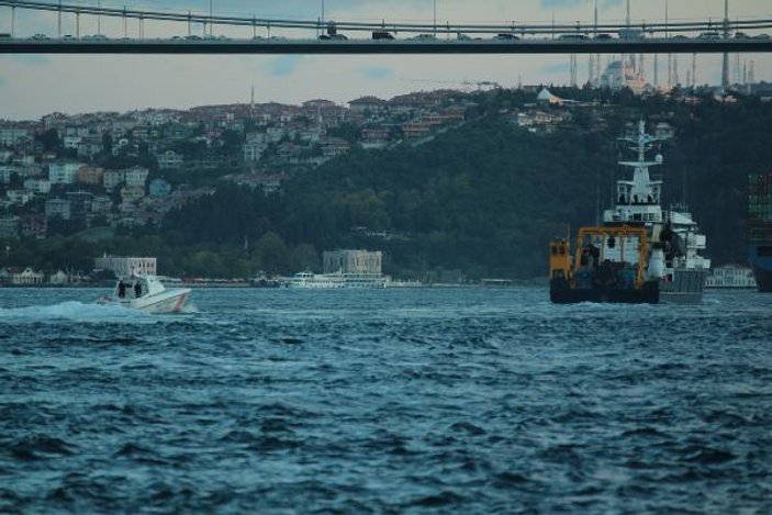 Rus uçağını araştıracak gemi İstanbul'dan geçti