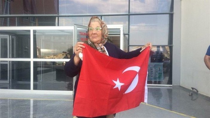 PKK'lıların yüzüne tükürmeye giden Fatma Teyze